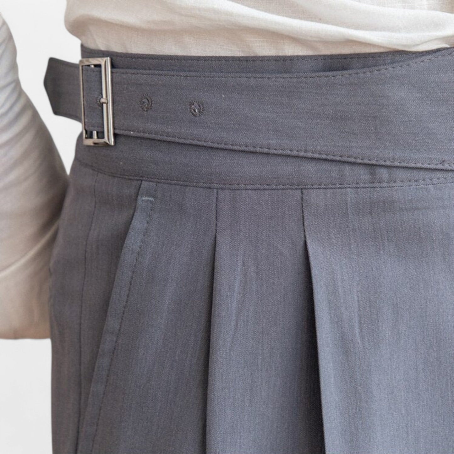 Velmonti Mode | Men’s Savile High-Waisted Pleated Trousers
